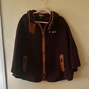 Patagonia Brown Cape with Orange Accents